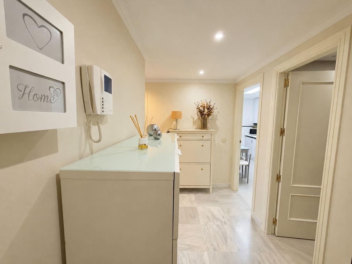 2 sypialnia Apartament na sprzedaż w Nueva Andalucia z basenem garażem - 450 000 € (Ref: 10009508)