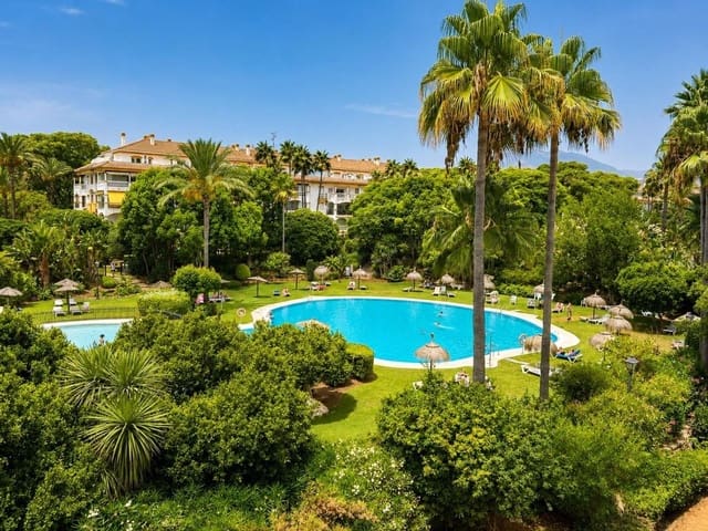 2 sypialnia Apartament na sprzedaż w Nueva Andalucia, Marbella z basenem garażem - 450 000 € (Ref: 10009508)