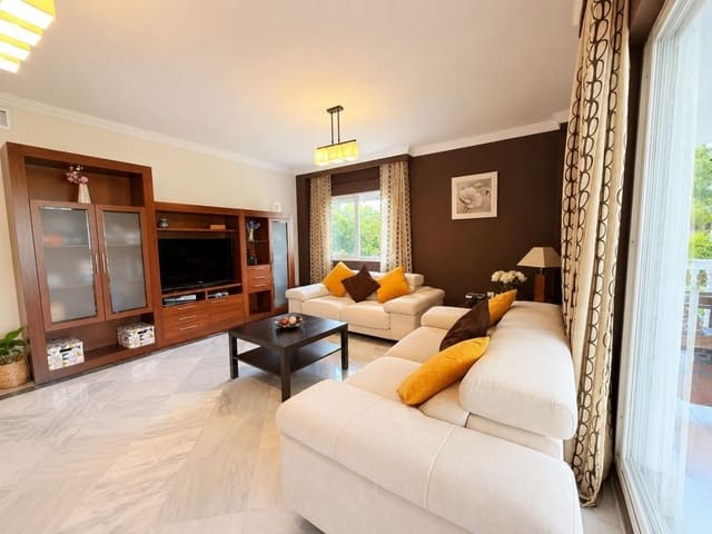2 sypialnia Apartament na sprzedaż w Nueva Andalucia, Marbella z basenem garażem - 450 000 € (Ref: 10009508)