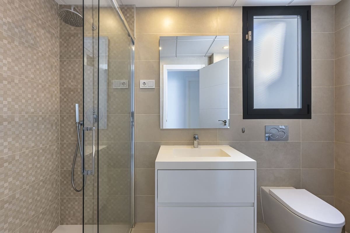 3 Zimmer Apartment zu verkaufen in Estepona mit Pool Garage - 750.000 € (Ref: 10009904)