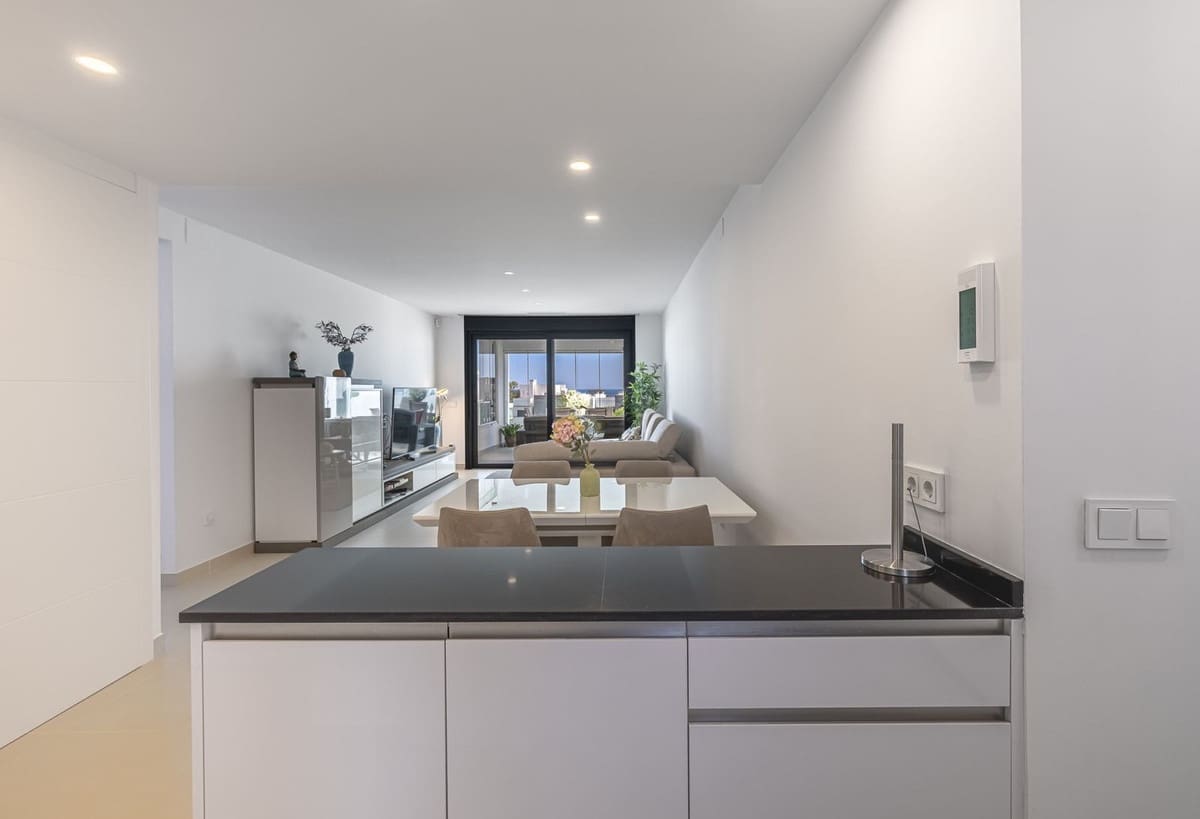 3 Zimmer Apartment zu verkaufen in Estepona mit Pool Garage - 750.000 € (Ref: 10009904)