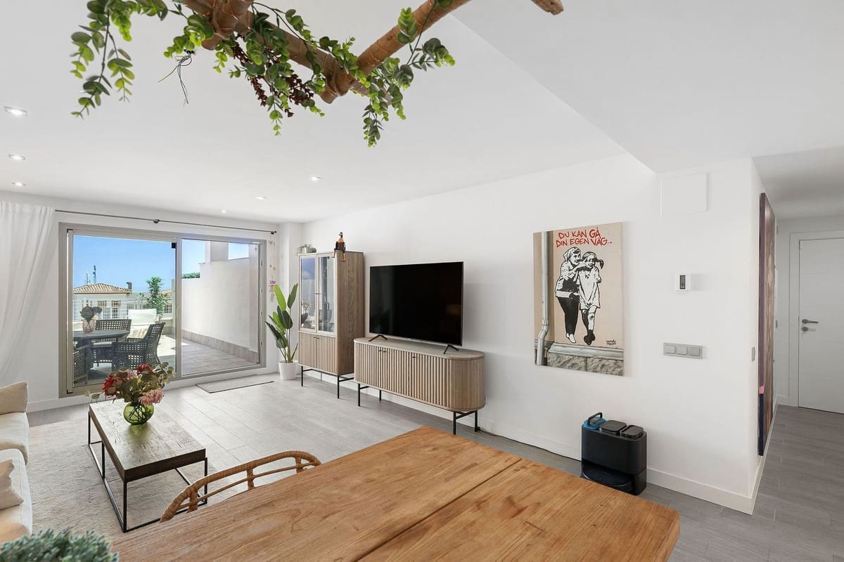 3 soverom Leilighet til salgs i Benalmadena med svømmebasseng garasje - € 399 000 (Ref: 10012328)