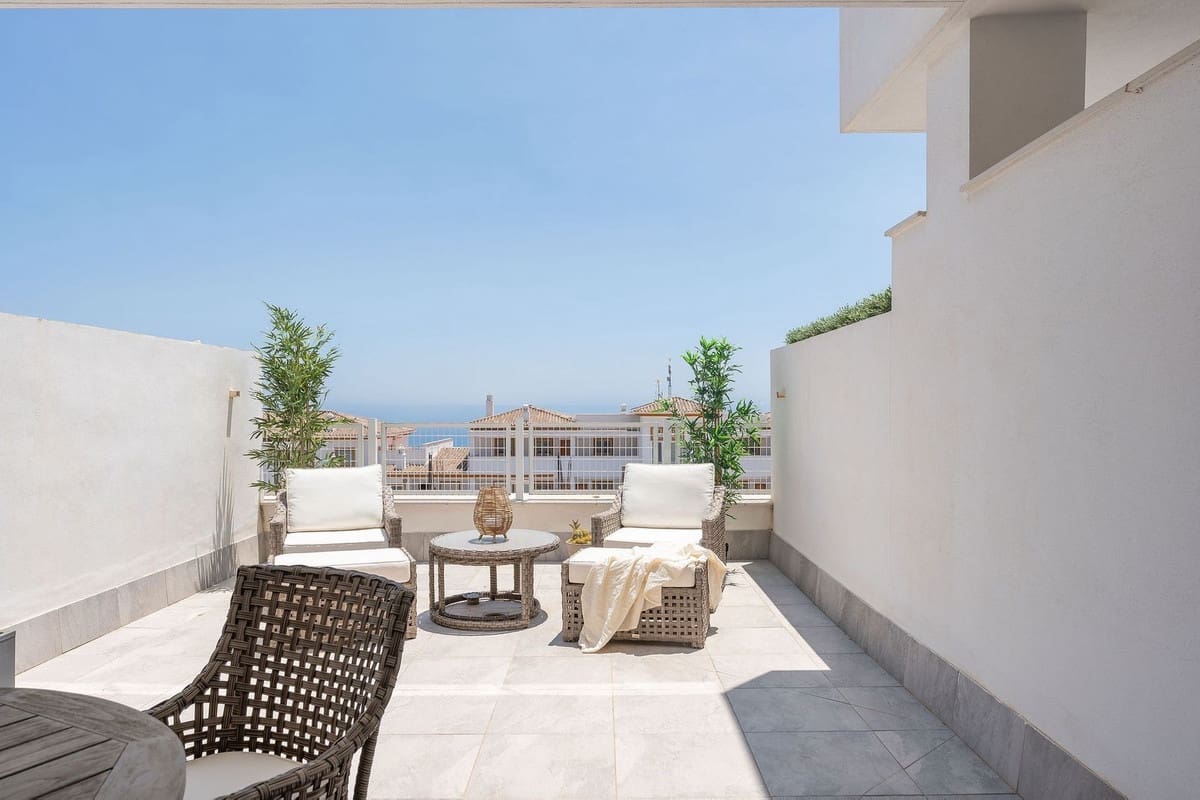 3 soverom Leilighet til salgs i Benalmadena med svømmebasseng garasje - € 399 000 (Ref: 10012328)