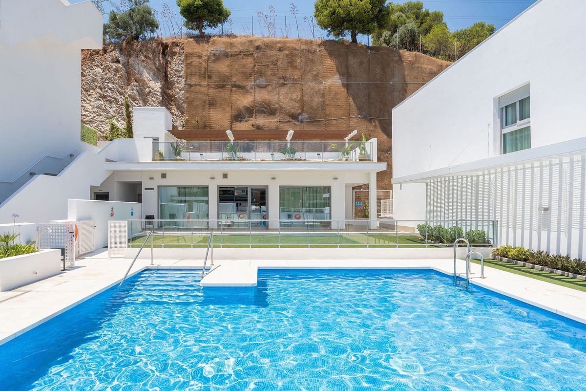 3 soverom Leilighet til salgs i Benalmadena med svømmebasseng garasje - € 399 000 (Ref: 10012328)