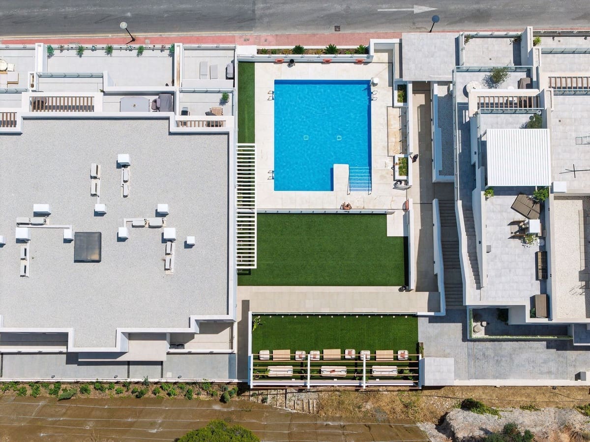 3 soverom Leilighet til salgs i Benalmadena med svømmebasseng garasje - € 399 000 (Ref: 10012328)