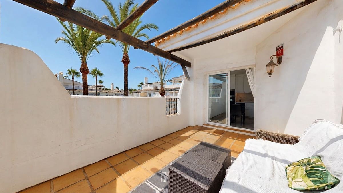 3 bedroom Apartment for sale in Nueva Andalucia with pool garage - € 549,000 (Ref: 10021586)