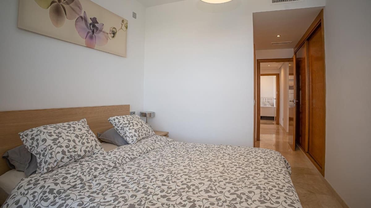 3 makuuhuone Huoneisto myytävänä paikassa La Duquesa / Puerto de la Duquesa mukana uima-altaan 
autotalli - 355 000 € (Ref: 10023190)