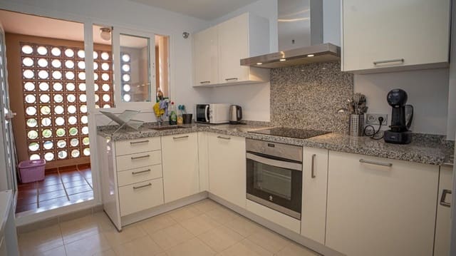3 makuuhuone Huoneisto myytävänä paikassa La Duquesa / Puerto de la Duquesa, Manilva mukana uima-altaan 
autotalli - 355 000 € (Ref: 10023190)