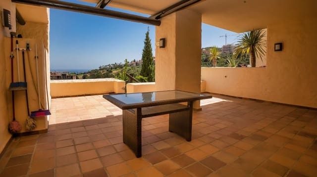 2 bedroom Apartment for sale in La Duquesa / Puerto de la Duquesa, Manilva with pool garage - € 289,000 (Ref: 10023191)