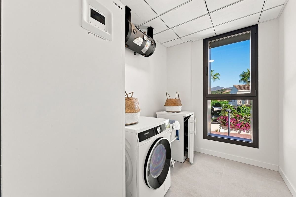 3 Zimmer Apartment zu verkaufen in New Golden Mile mit Pool Garage - 995.000 € (Ref: 10024660)