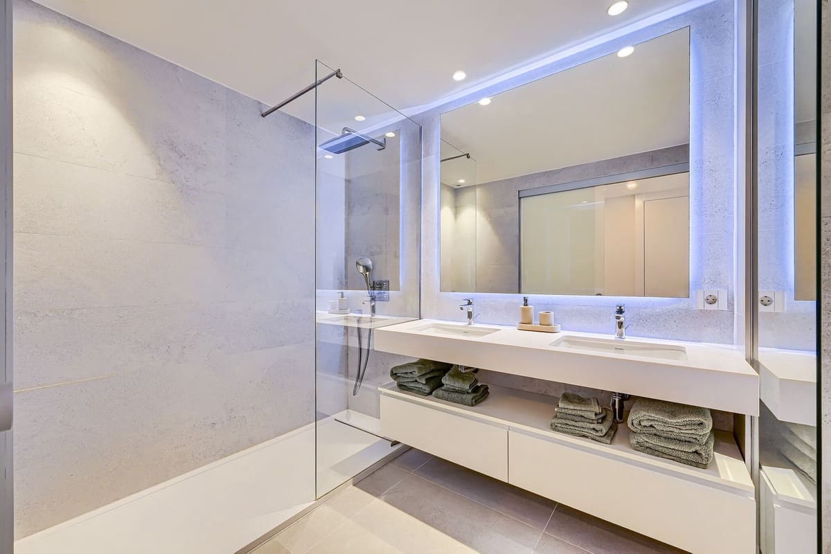 3 Zimmer Apartment zu verkaufen in New Golden Mile mit Pool Garage - 995.000 € (Ref: 10024660)