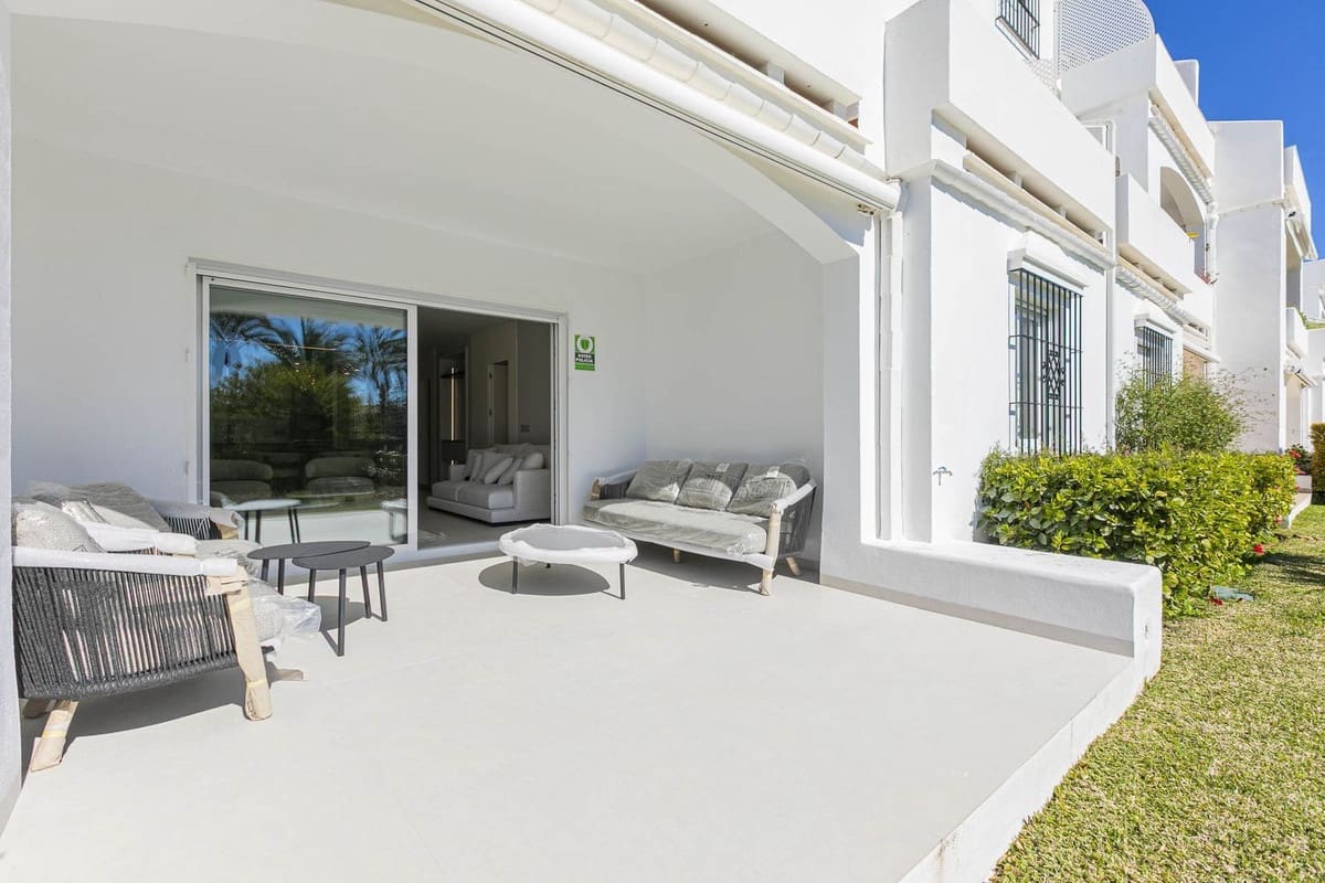 3 bedroom Apartment for sale in Nueva Andalucia with pool garage - € 1,080,000 (Ref: 10029712)