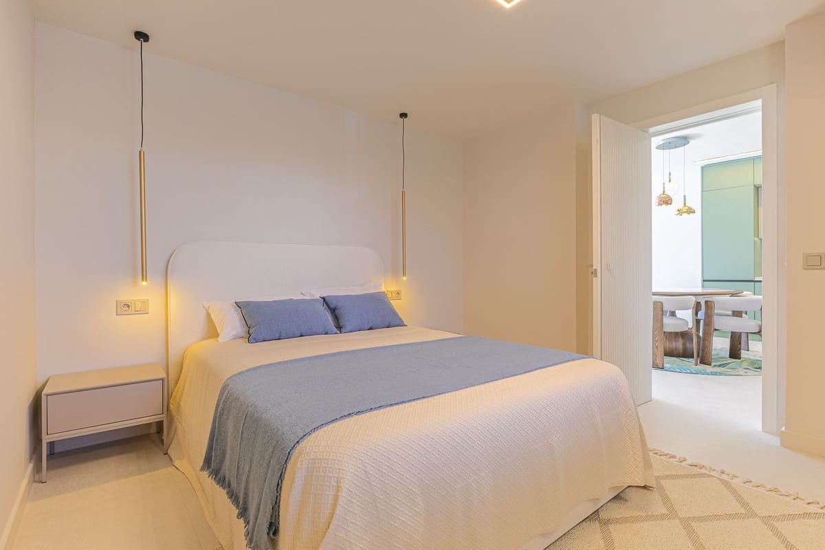 3 bedroom Apartment for sale in Nueva Andalucia with pool garage - € 1,080,000 (Ref: 10029712)