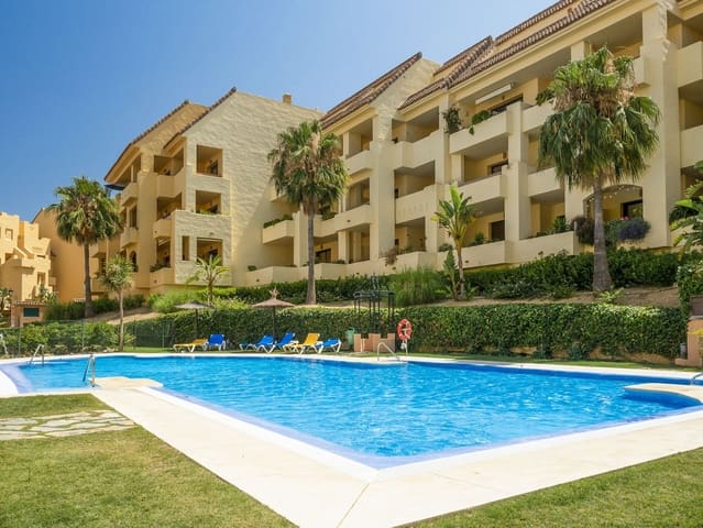 Apartamento de 2 habitaciones en La Duquesa / Puerto de la Duquesa, Manilva en venta con piscina garaje - 289.000 € (Ref: 10029790)