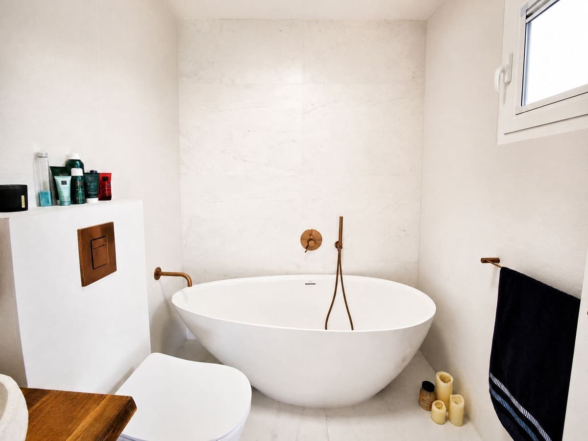 3 camera da letto Villetta Bifamiliare in vendita in La Duquesa / Puerto de la Duquesa con piscina garage - 399.000 € (Rif: 10031050)