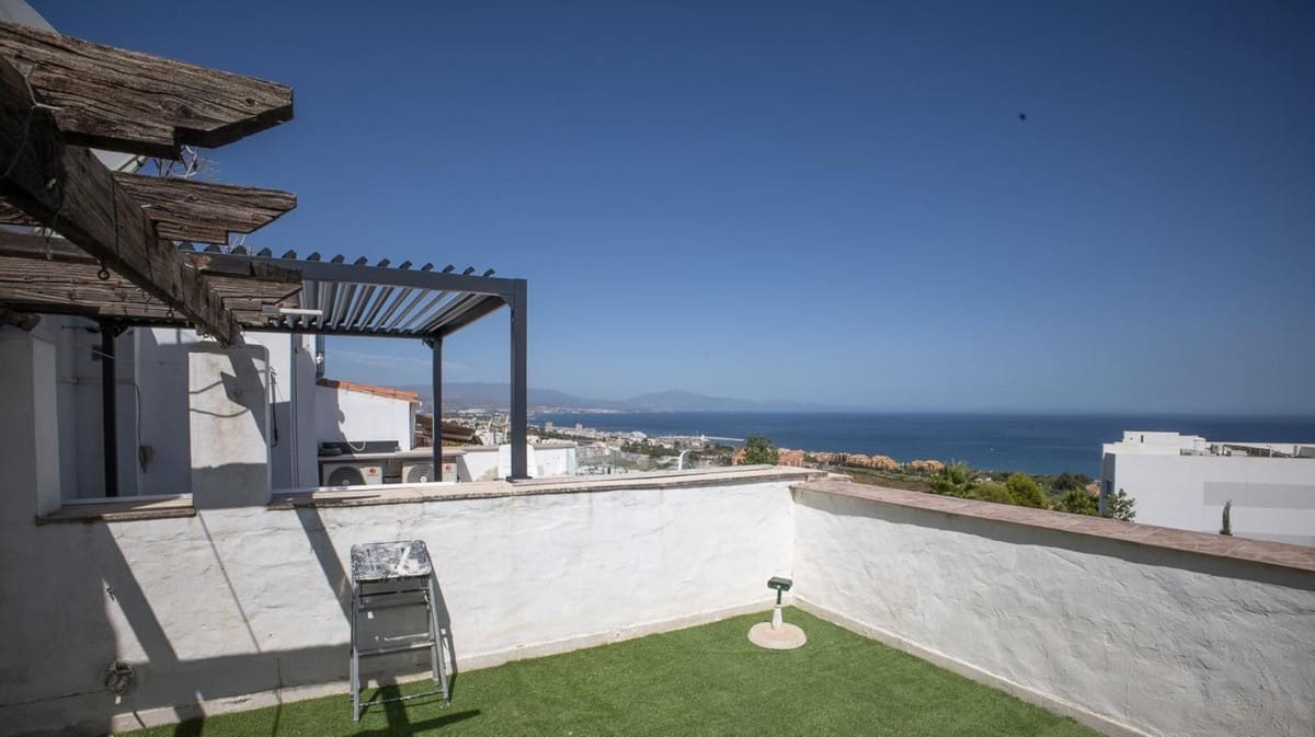 3 quarto Casa em Banda para venda em La Duquesa / Puerto de la Duquesa - 219 000 € (Ref: 10033209)
