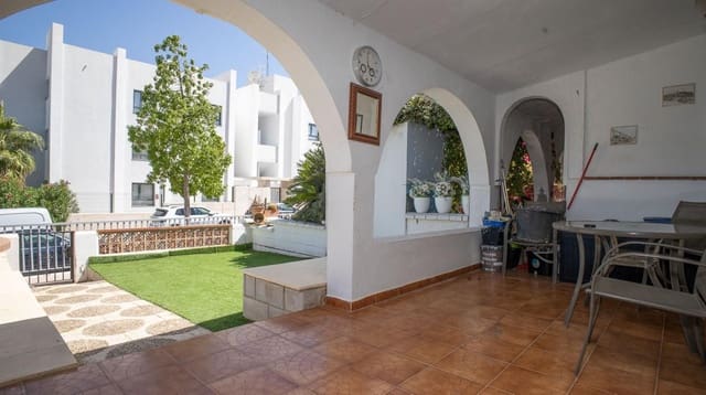 3 quarto Casa em Banda para venda em La Duquesa / Puerto de la Duquesa, Manilva - 219 000 € (Ref: 10033209)