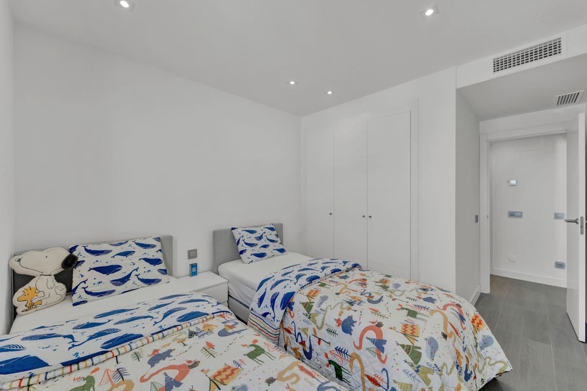 2 makuuhuone Huoneisto myytävänä paikassa Benalmadena mukana uima-altaan 
autotalli - 420 000 € (Ref: 10033211)