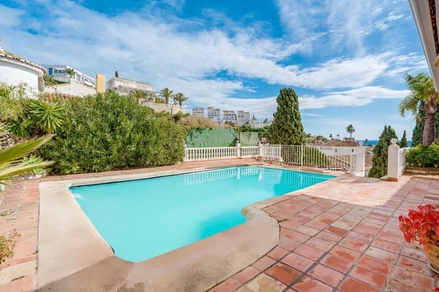 3 makuuhuone Huvila myytävänä paikassa Riviera del Sol, Mijas mukana uima-altaan 
autotalli - 950 000 € (Ref: 10037690)