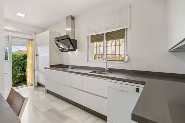 3 makuuhuone Huvila myytävänä paikassa Riviera del Sol, Mijas mukana uima-altaan 
autotalli - 950 000 € (Ref: 10037690)