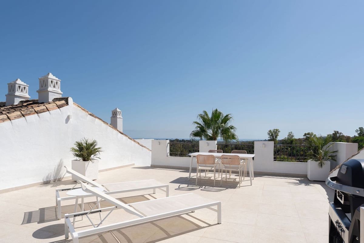 3 chambre Appartement à vendre à Los Arqueros avec piscine garage - 799 000 € (Ref: 10037691)