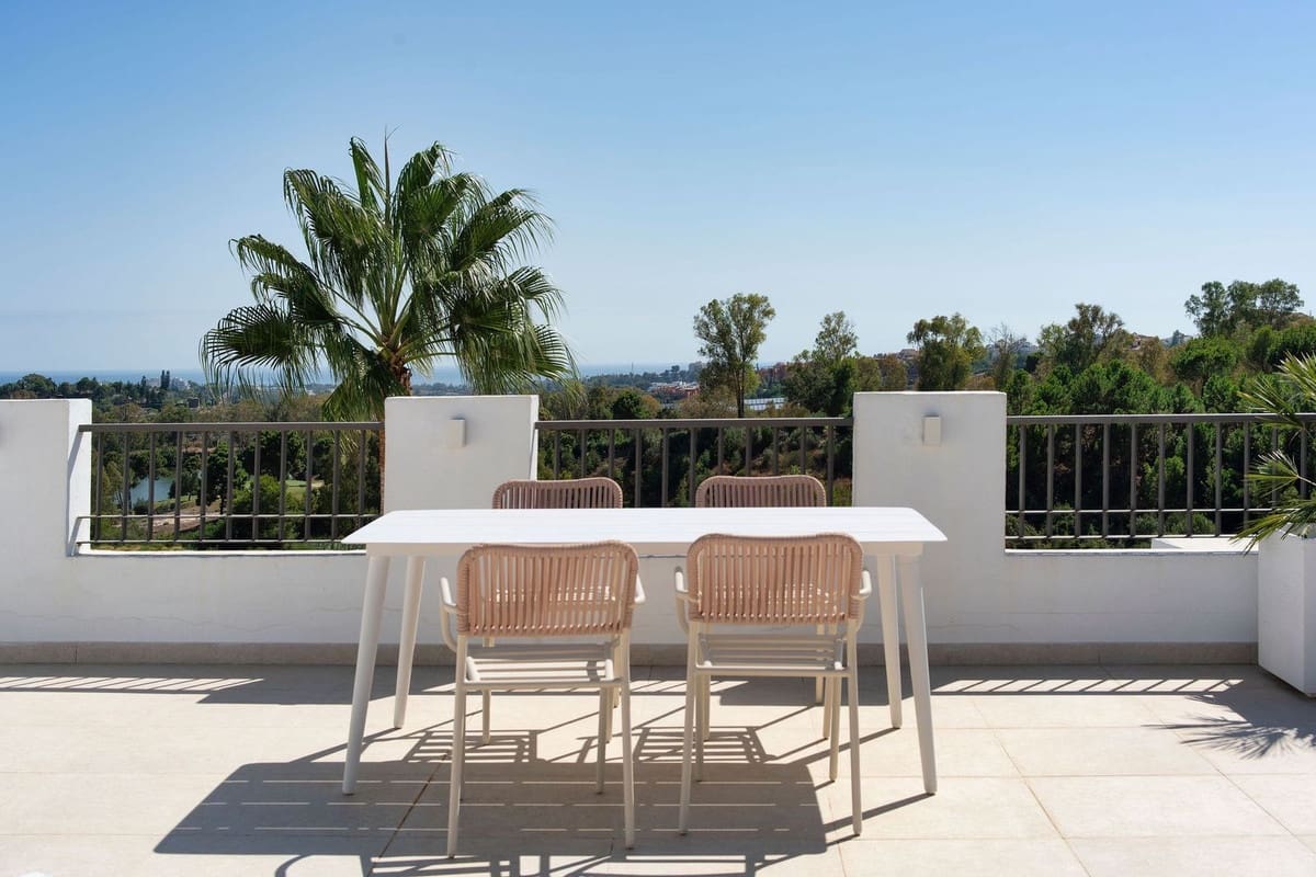 3 chambre Appartement à vendre à Los Arqueros avec piscine garage - 799 000 € (Ref: 10037691)