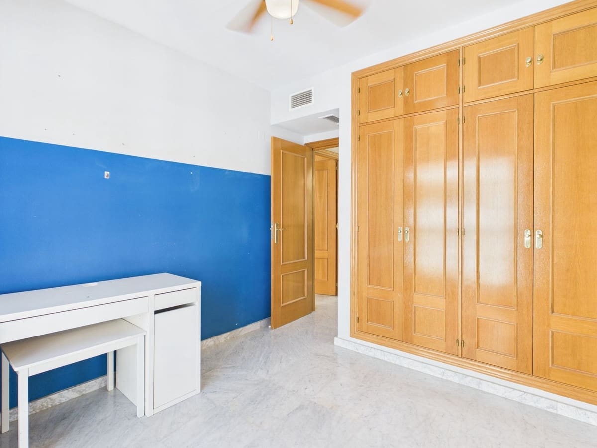 4 soverom Hus til salgs i Marbella med svømmebasseng garasje - € 725 000 (Ref: 10054464)
