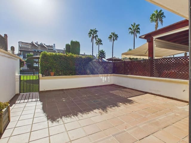 4 soverom Hus til salgs i Marbella med svømmebasseng garasje - € 725 000 (Ref: 10054464)