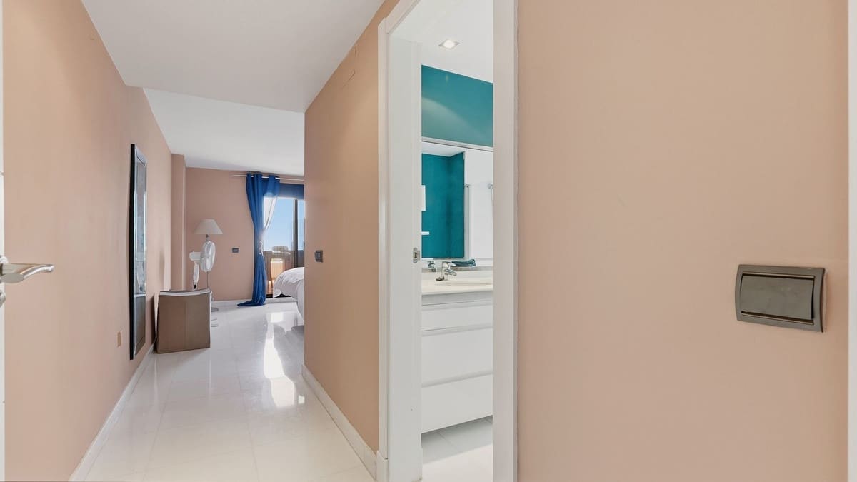 2 bedroom Apartment for sale in Bahia de Casares with pool garage - € 430,000 (Ref: 10054465)