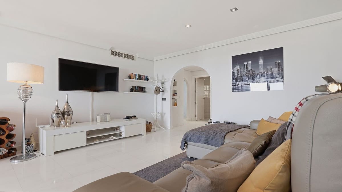 2 bedroom Apartment for sale in Bahia de Casares with pool garage - € 430,000 (Ref: 10054465)