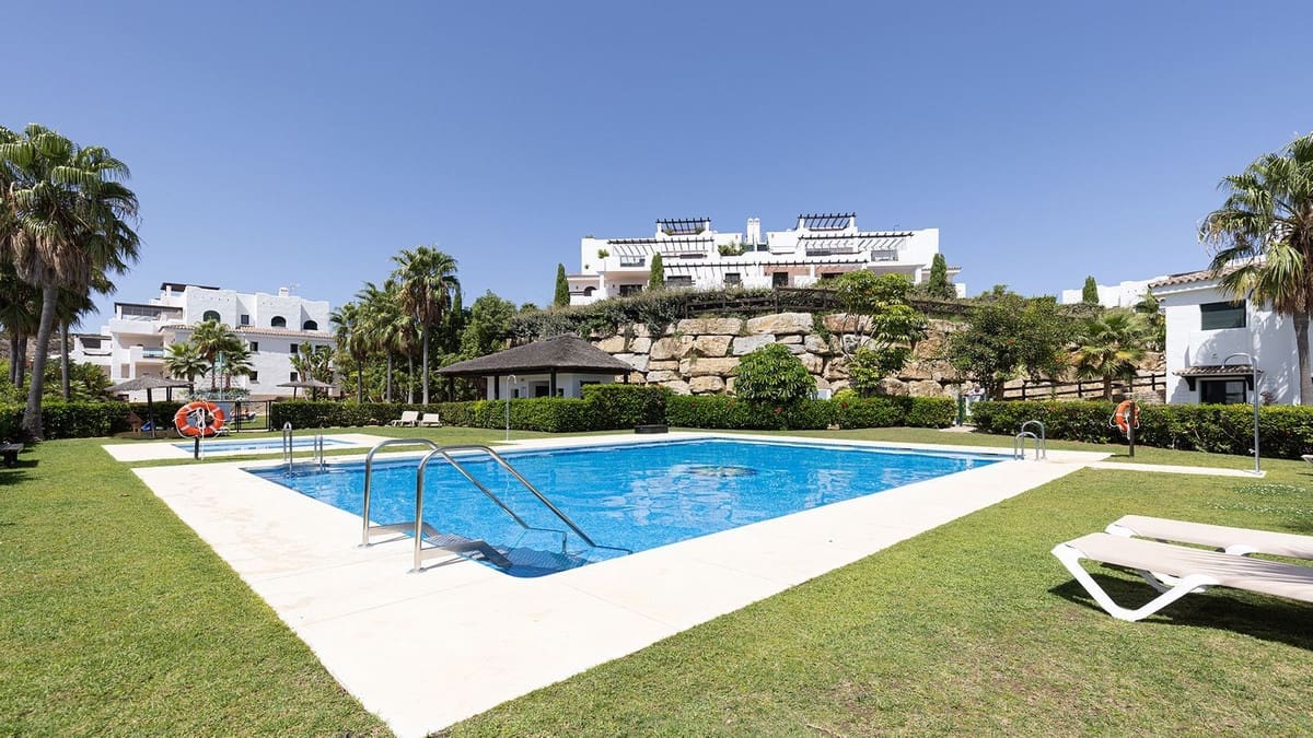2 bedroom Apartment for sale in Bahia de Casares with pool garage - € 430,000 (Ref: 10054465)