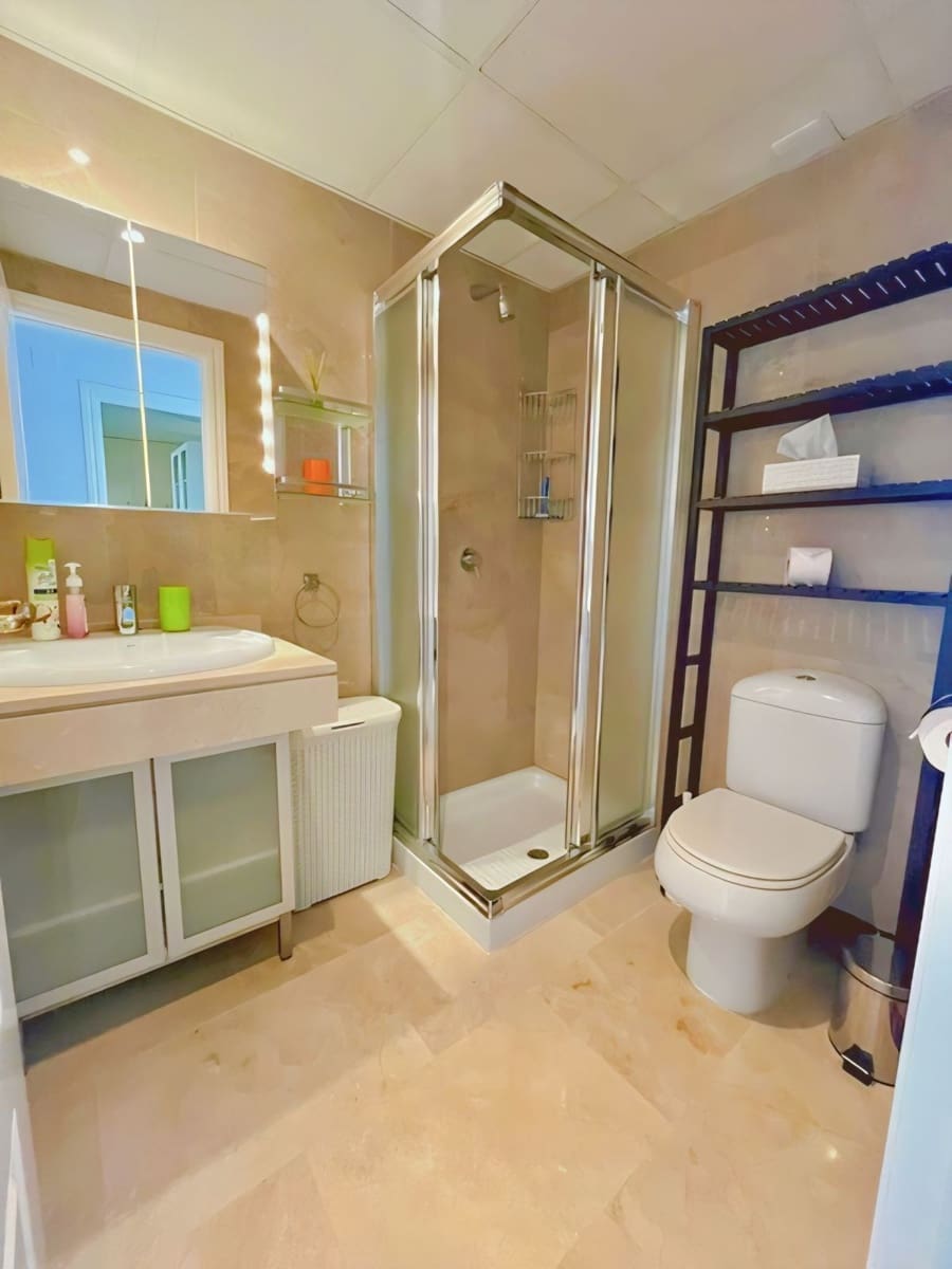 2 chambre Appartement à vendre à La Duquesa / Puerto de la Duquesa avec piscine garage - 275 000 € (Ref: 10054466)