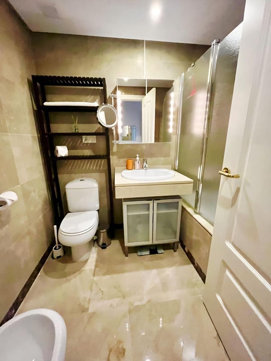 2 chambre Appartement à vendre à La Duquesa / Puerto de la Duquesa avec piscine garage - 275 000 € (Ref: 10054466)