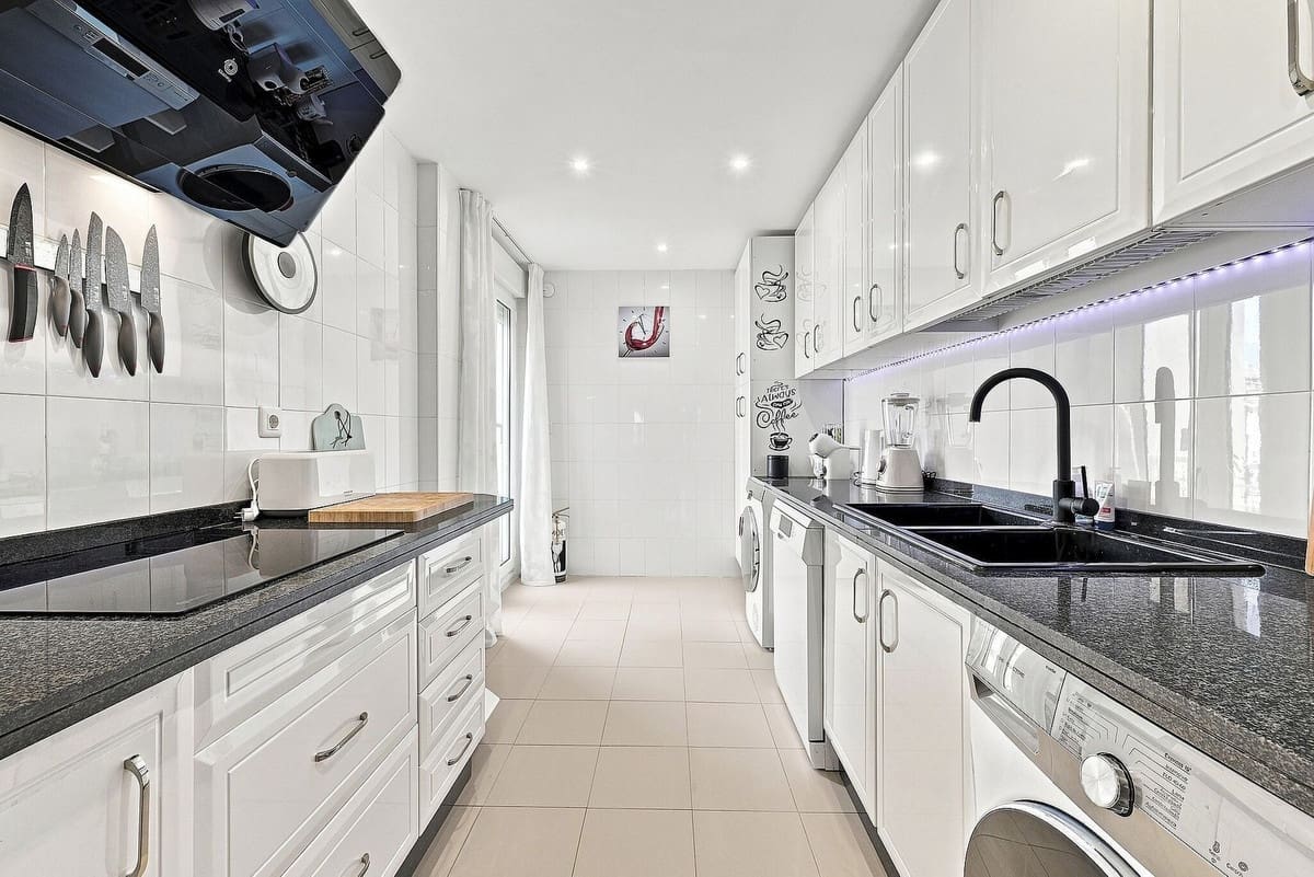 3 slaapkamer Penthouse te koop in Benalmadena met zwembad garage - € 775.000 (Ref: 10060948)