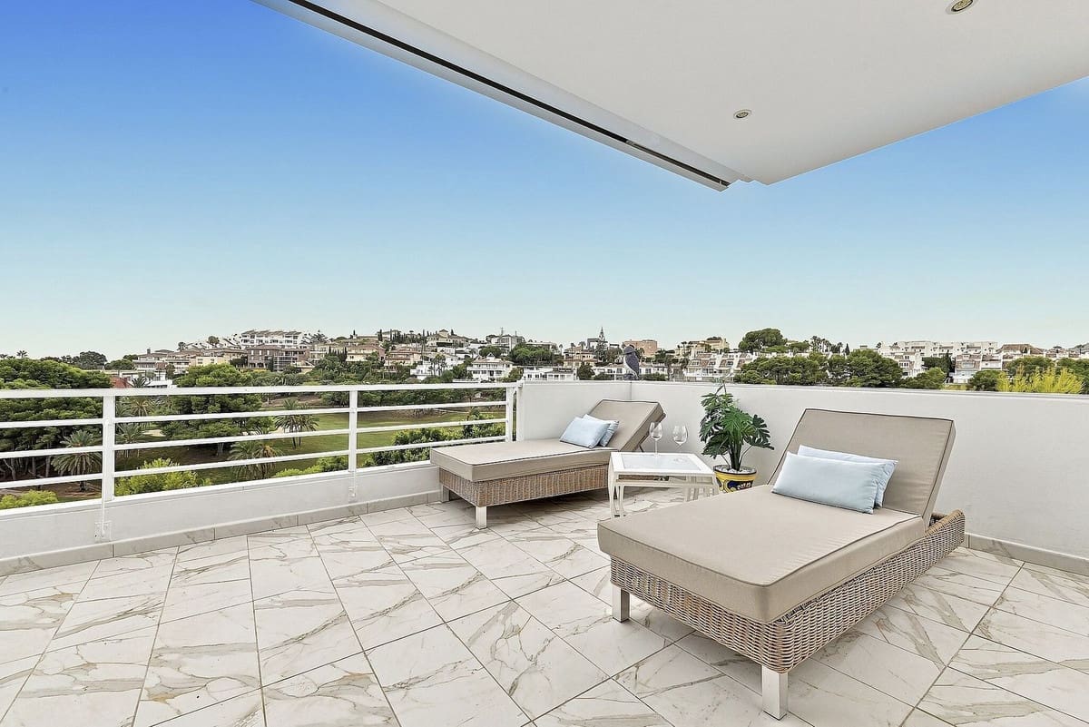 3 slaapkamer Penthouse te koop in Benalmadena met zwembad garage - € 775.000 (Ref: 10060948)