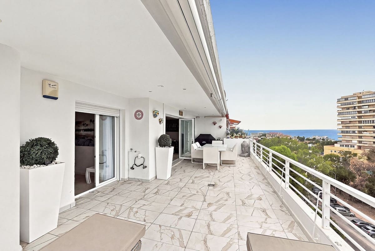 3 slaapkamer Penthouse te koop in Benalmadena met zwembad garage - € 775.000 (Ref: 10060948)