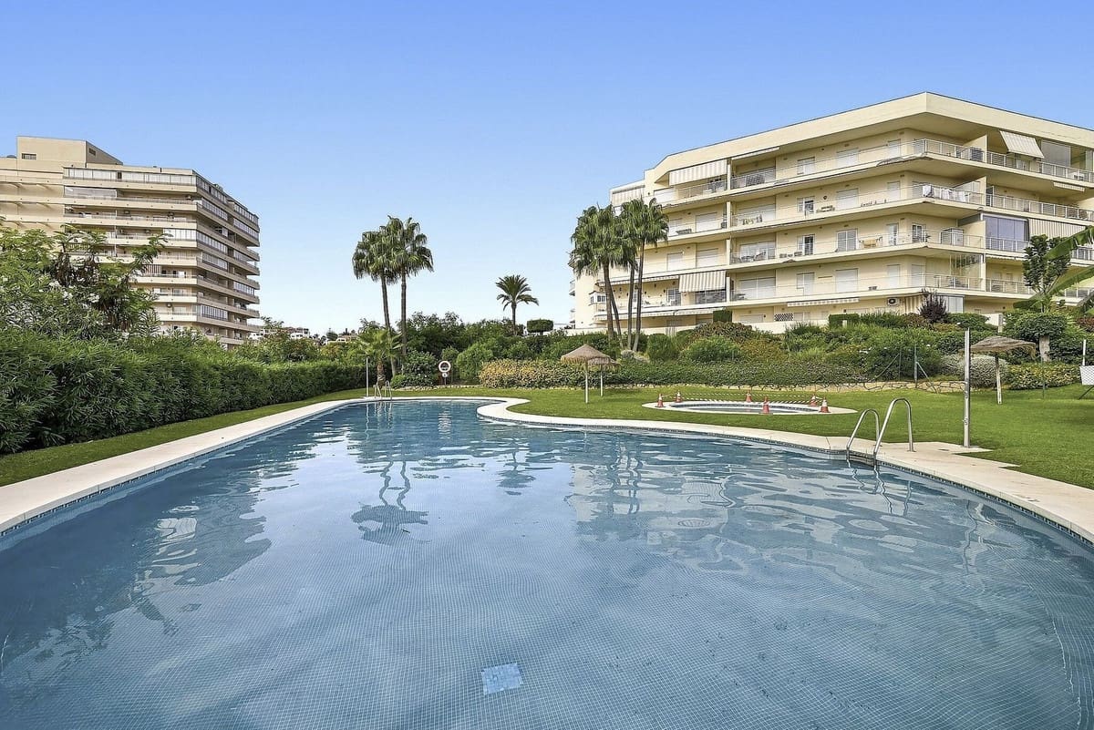3 slaapkamer Penthouse te koop in Benalmadena met zwembad garage - € 775.000 (Ref: 10060948)