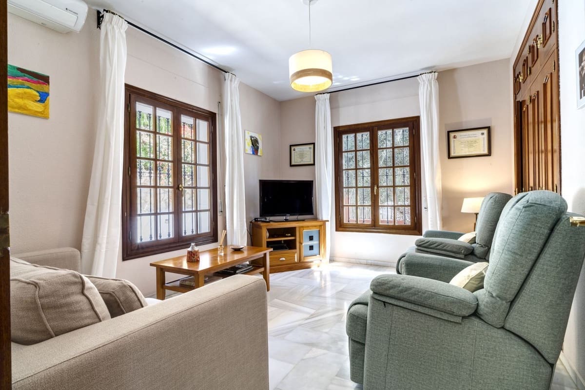 5 sypialnia Willa na sprzedaż w Marbella z basenem garażem - 1 600 000 € (Ref: 10064824)