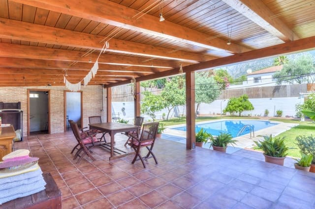 5 sypialnia Willa na sprzedaż w Marbella z basenem garażem - 1 600 000 € (Ref: 10064824)