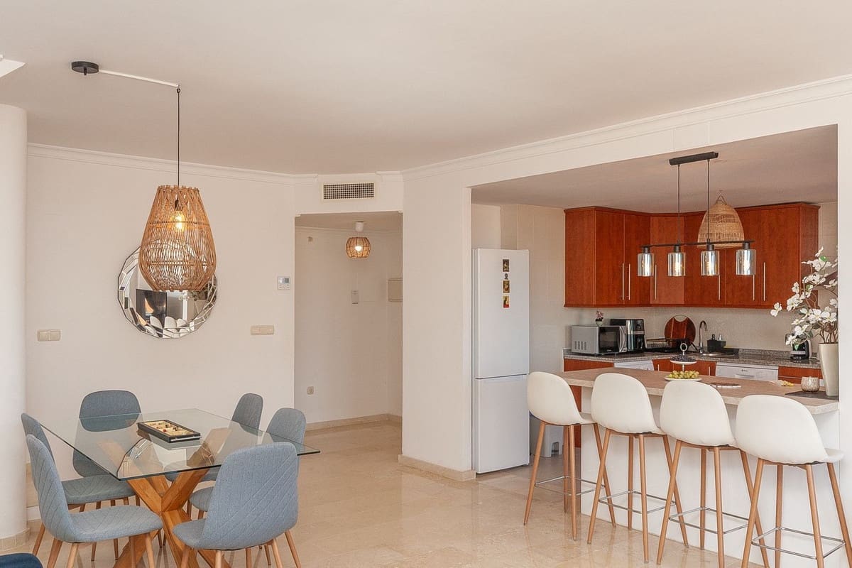 2 Zimmer Apartment zu verkaufen in Elviria mit Pool Garage - 495.000 € (Ref: 10073097)