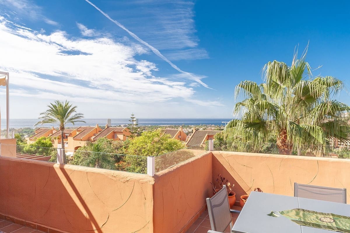 2 Zimmer Apartment zu verkaufen in Elviria mit Pool Garage - 495.000 € (Ref: 10073097)