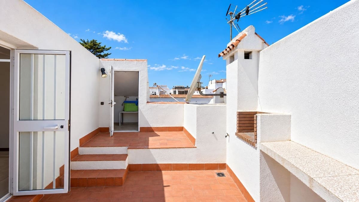 4 soveværelse Byhus til salg i Bahia de Casares med swimmingpool - € 575.000 (Ref: 10073098)