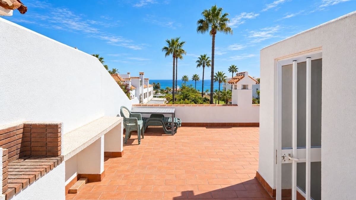 4 soveværelse Byhus til salg i Bahia de Casares med swimmingpool - € 575.000 (Ref: 10073098)
