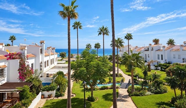 4 soveværelse Byhus til salg i Bahia de Casares, Casares med swimmingpool - € 575.000 (Ref: 10073098)