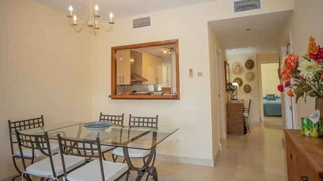 2 bedroom Apartment for sale in La Duquesa / Puerto de la Duquesa, Manilva with pool garage - € 265,000 (Ref: 10073099)
