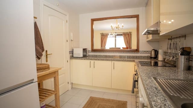 2 bedroom Apartment for sale in La Duquesa / Puerto de la Duquesa, Manilva with pool garage - € 265,000 (Ref: 10073099)