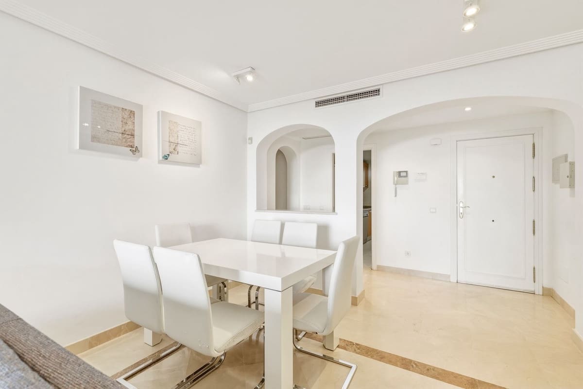 2 Zimmer Apartment zu verkaufen in Los Arqueros mit Pool Garage - 450.000 € (Ref: 10073306)