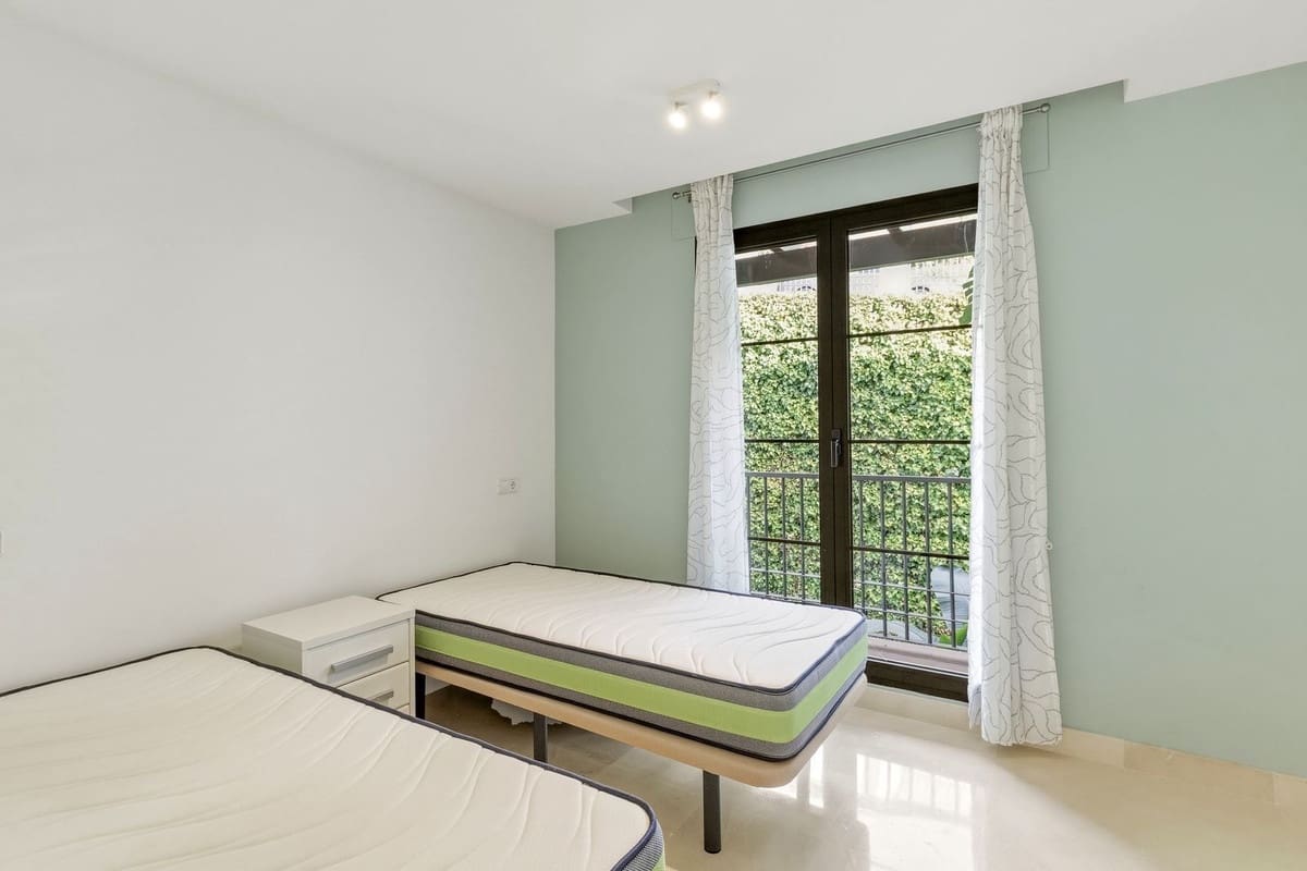 2 Zimmer Apartment zu verkaufen in Los Arqueros mit Pool Garage - 450.000 € (Ref: 10073306)