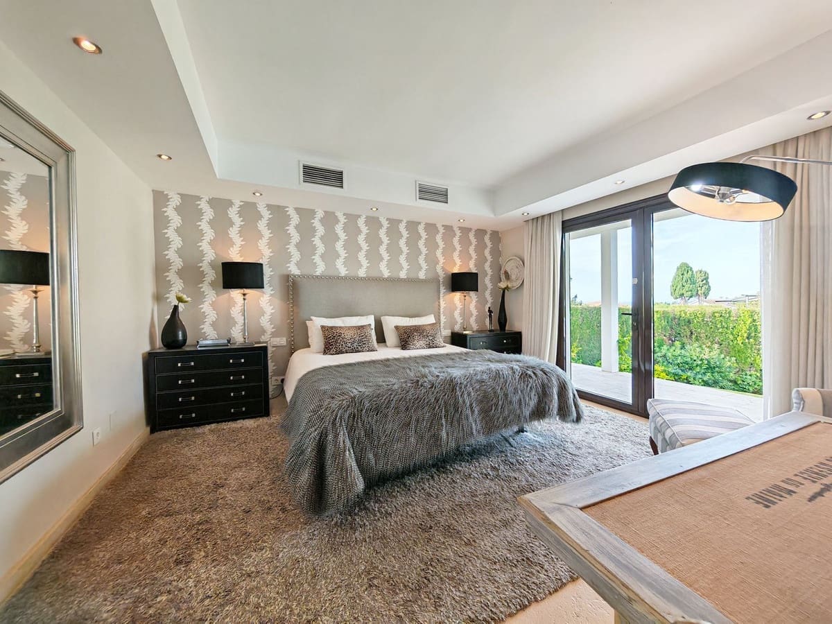 Chalet de 3 habitaciones en Mijas Costa en venta con piscina garaje - 1.600.000 € (Ref: 10085256)