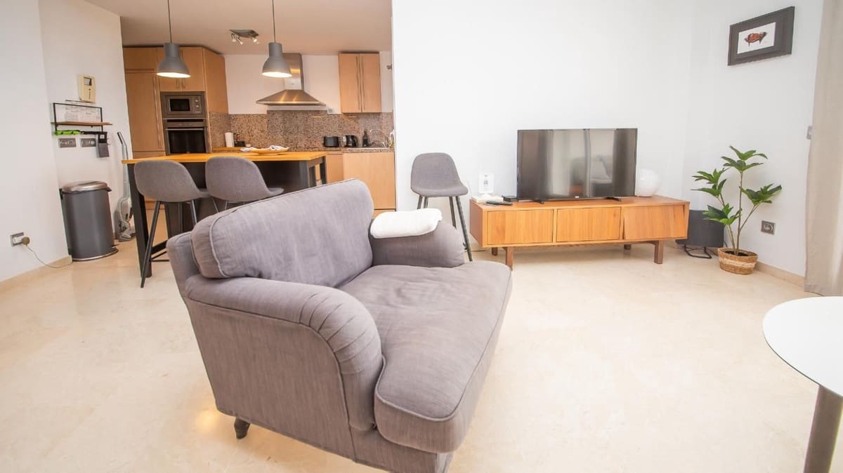 2 makuuhuone Huoneisto myytävänä paikassa La Duquesa / Puerto de la Duquesa mukana uima-altaan 
autotalli - 335 000 € (Ref: 10090895)